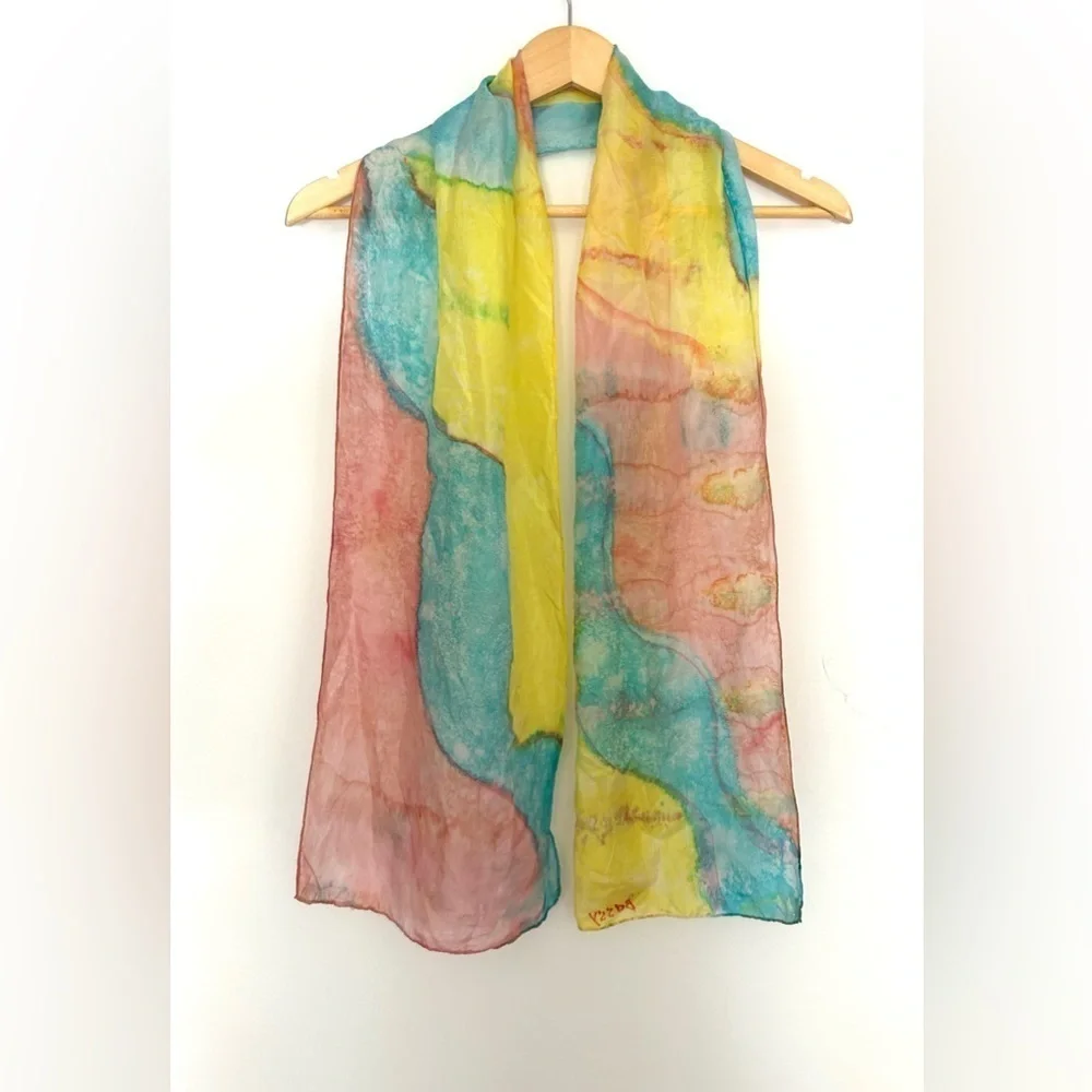 Bassy Silk scarf pattern printed multicolour floral print